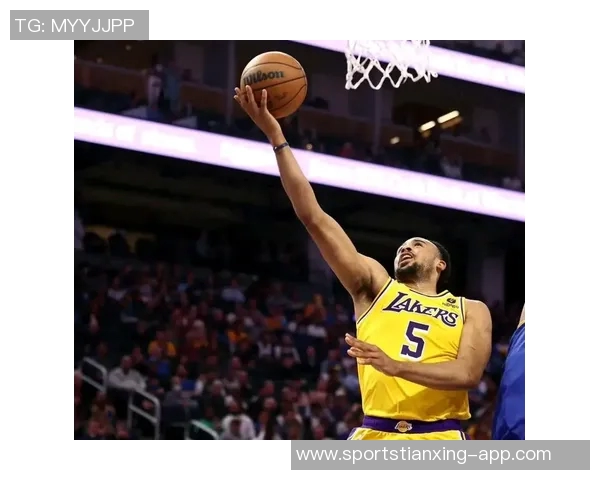 锡安半场表现惊艳13投8中砍下20分5篮板次节独得12分展现统治力